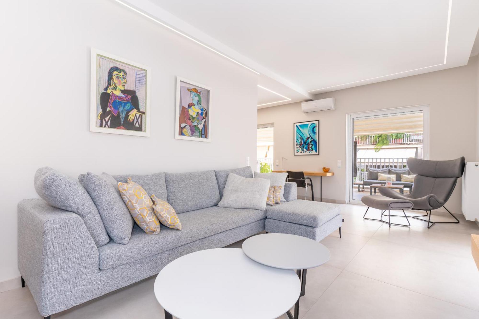 Apartment Sunny & Luxurious Penthouse With Terrace *